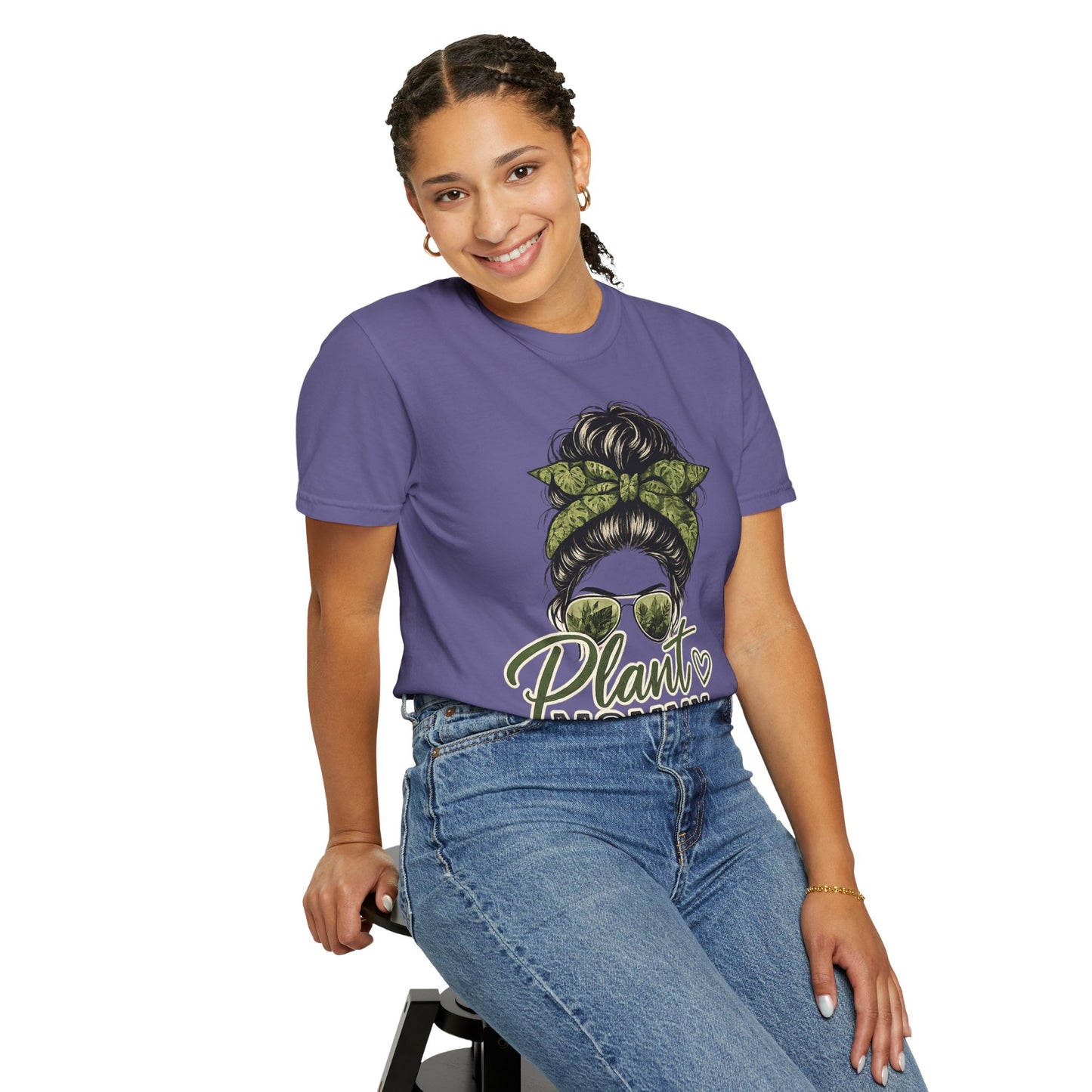 Plant Mommy T-Shirt | Plant Mom Graphic Tee, Green Botanical Design