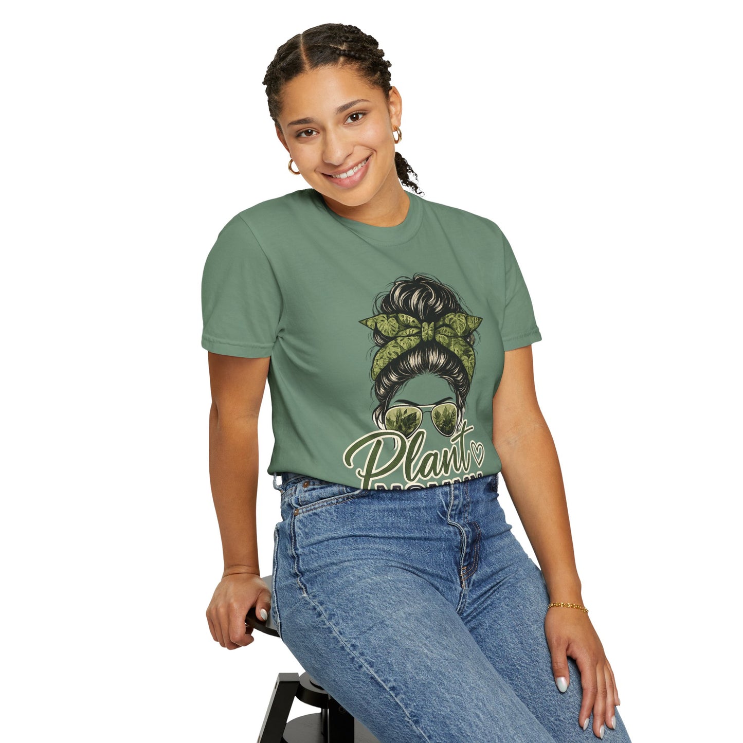 Plant Mommy T-Shirt | Plant Mom Graphic Tee, Green Botanical Design
