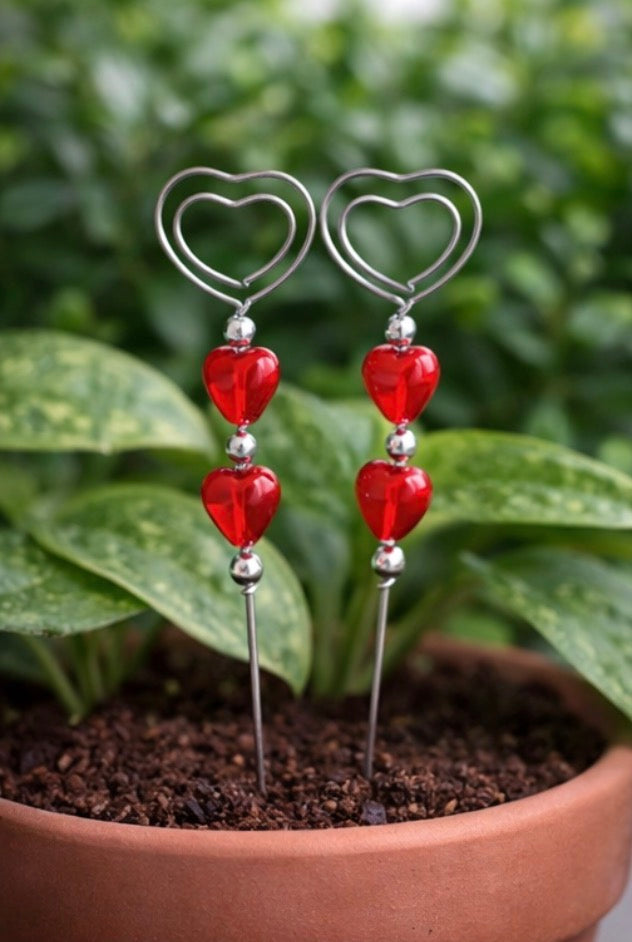 Classic Elegance Heart Plant Jewelry Stake 🌿❤️
