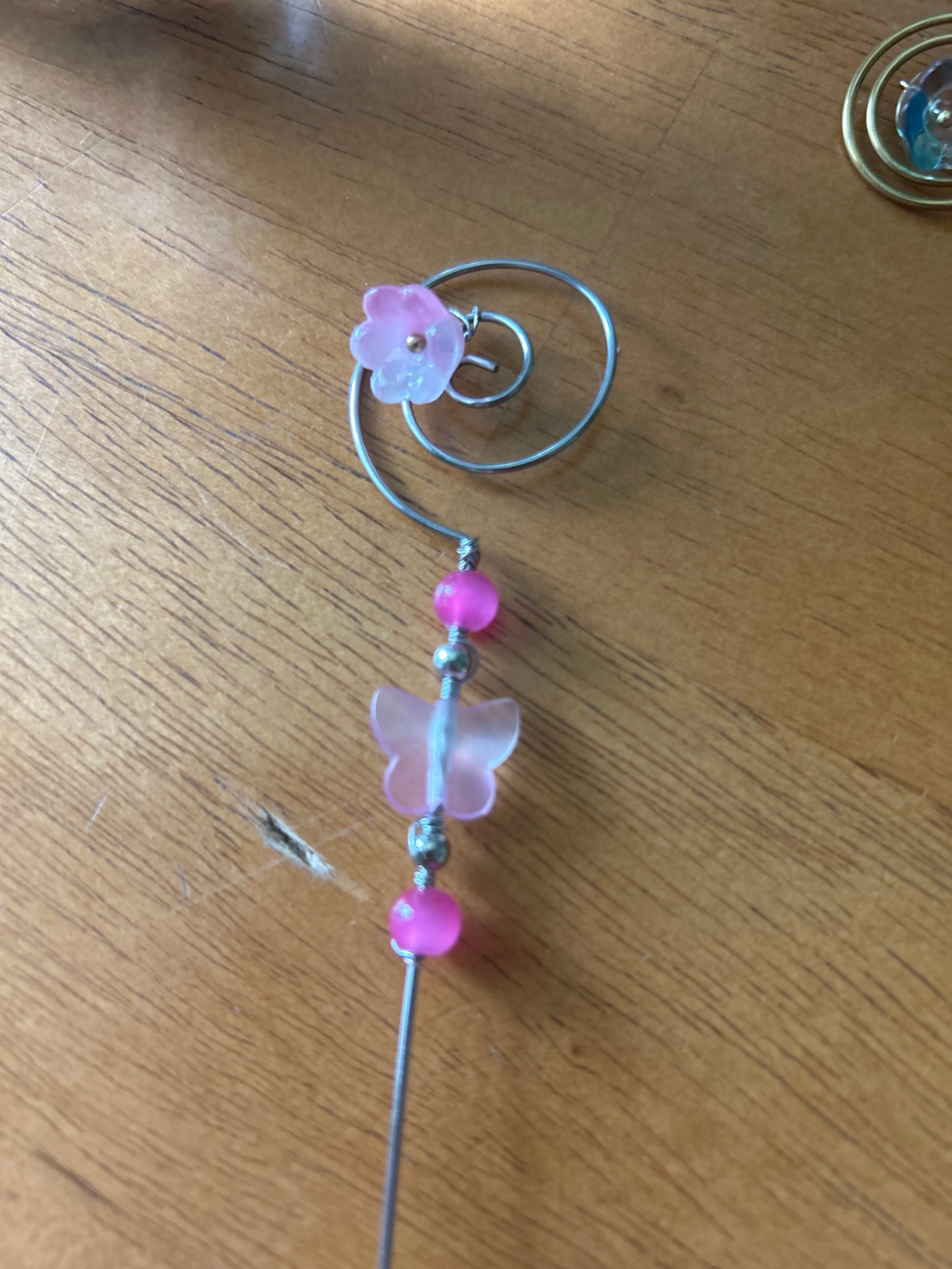 Dancing Flower &amp; Butterfly Plant Jewelry – Decorative Plant Stake