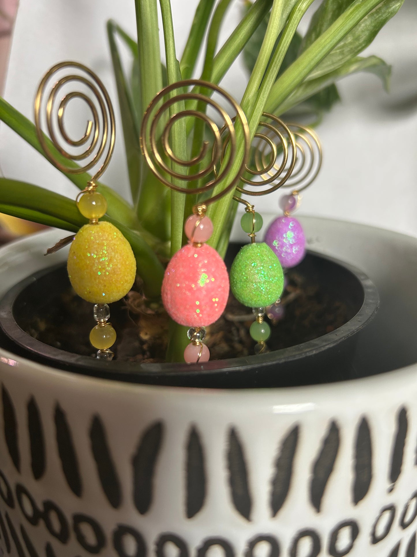 Handcrafted Egg Small Plant Jewelry Stakes (Gold)