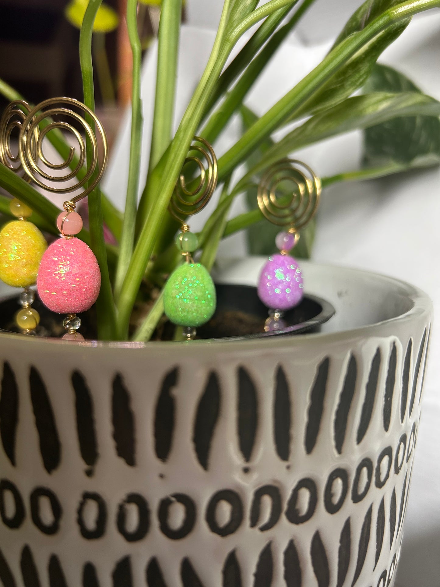 Handcrafted Egg Small Plant Jewelry Stakes (Gold)